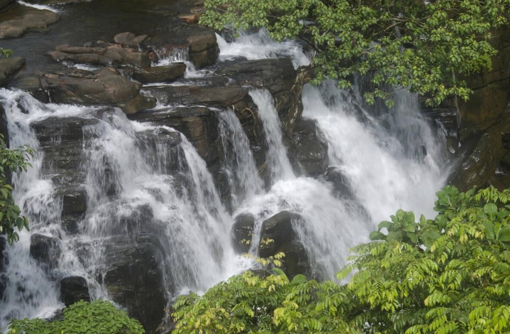 Varasgaon Waterfall